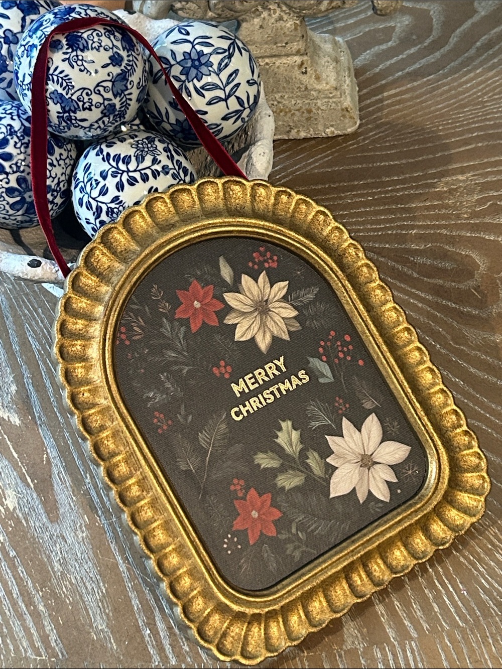 NEW! Vintage Inspired Shabby Chic Poinsettia Floral Merry Christmas Gold Frame